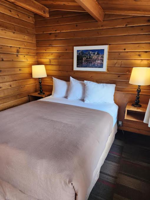 Rundle Mountain Lodge Canmore Eksteriør billede