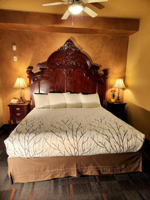 Rundle Mountain Lodge Canmore Eksteriør billede