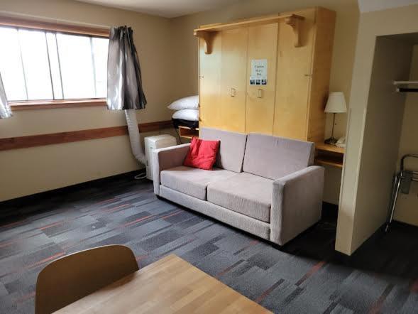Rundle Mountain Lodge Canmore Eksteriør billede