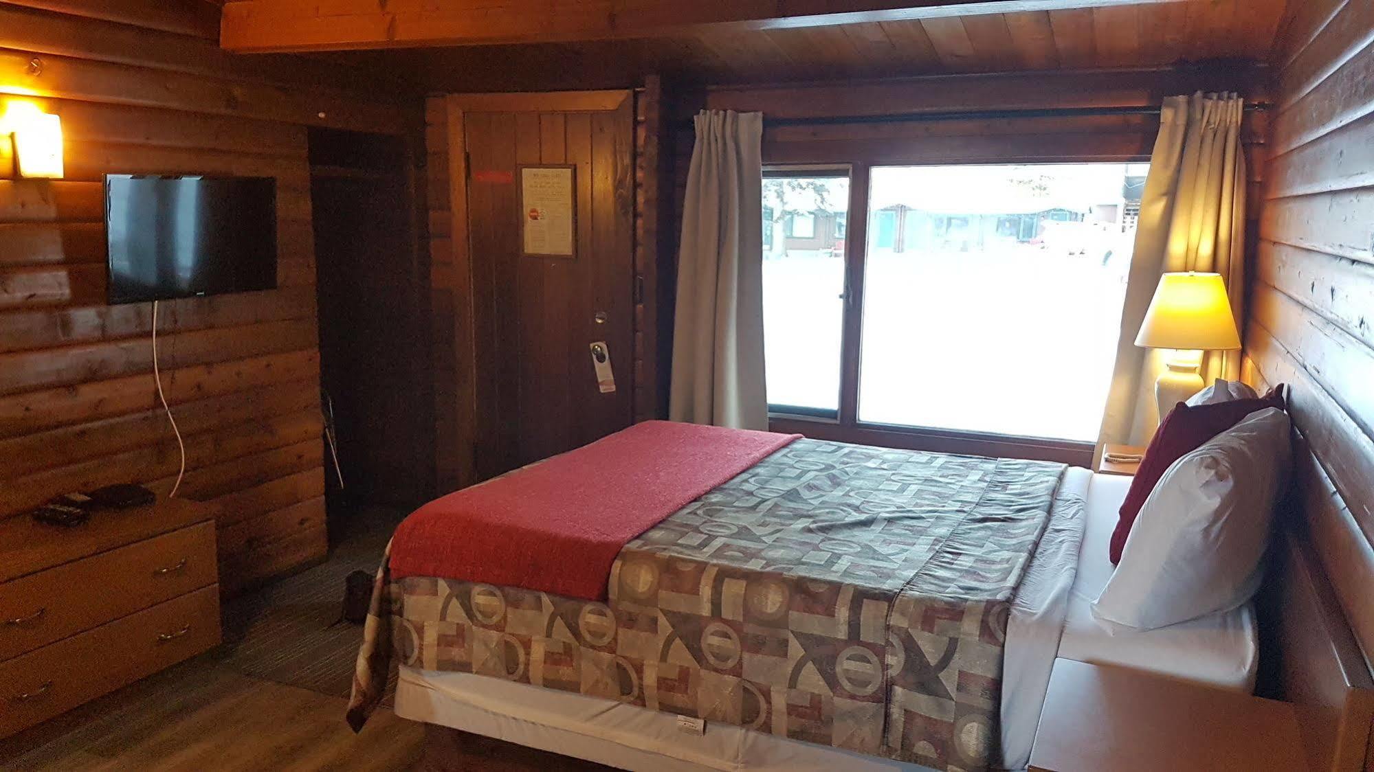 Rundle Mountain Lodge Canmore Eksteriør billede