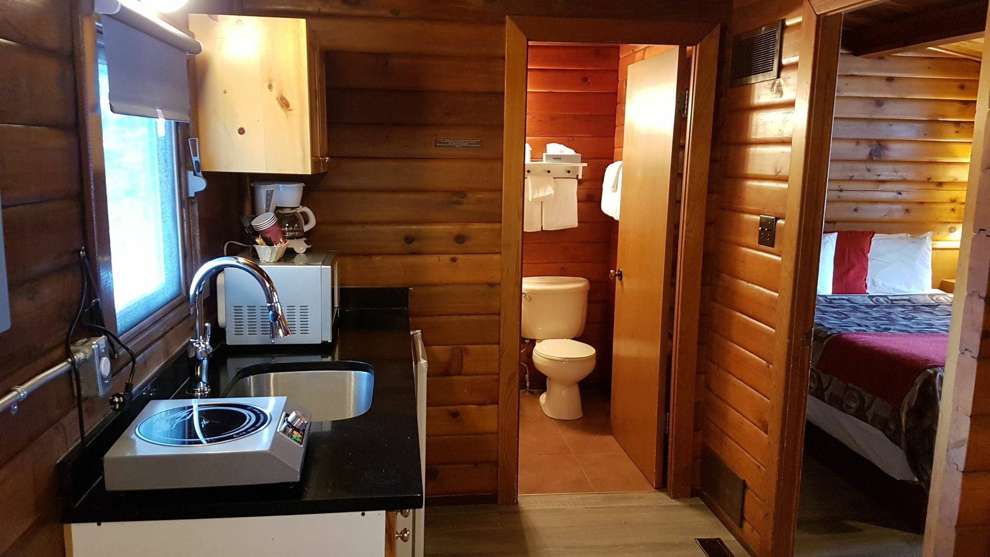 Rundle Mountain Lodge Canmore Eksteriør billede